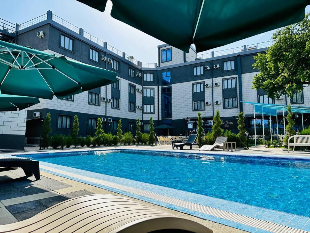 Rich Park Hotel Tasjkent Eksteriør billede
