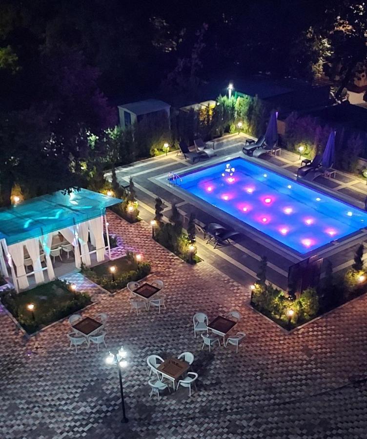 Rich Park Hotel Tasjkent Eksteriør billede